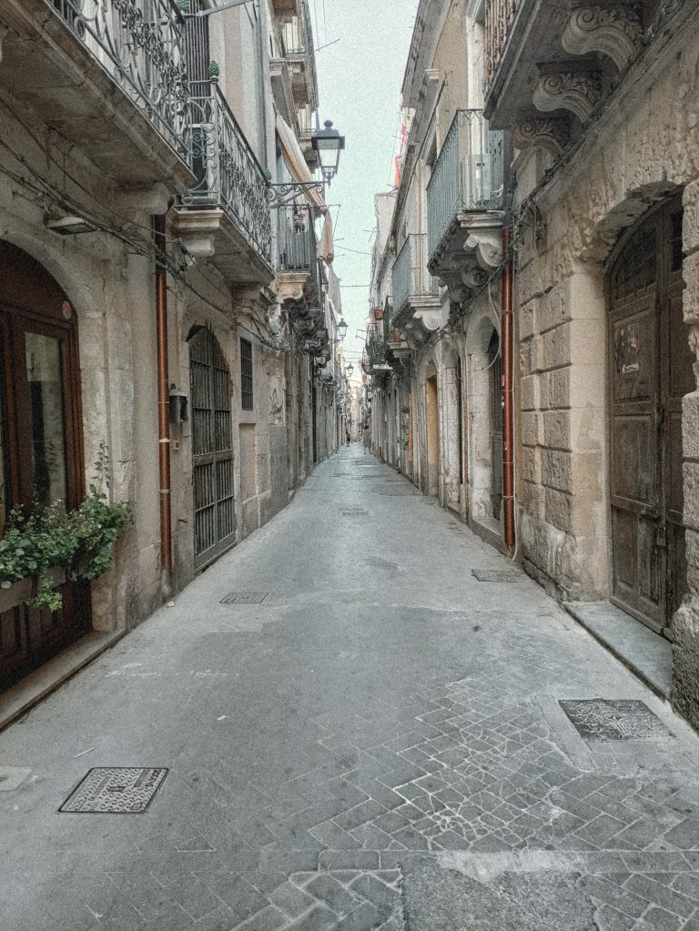 Siracusa e Dintorni, Piccolo Diario di Viaggio