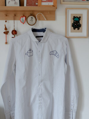 Camicia colazione bianca e azzurra