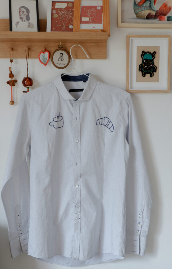 Camicia colazione bianca e azzurra