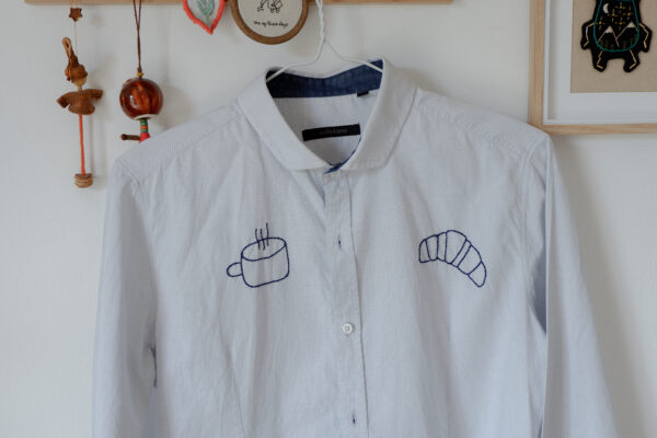 Camicia colazione bianca e azzurra - immagine 3